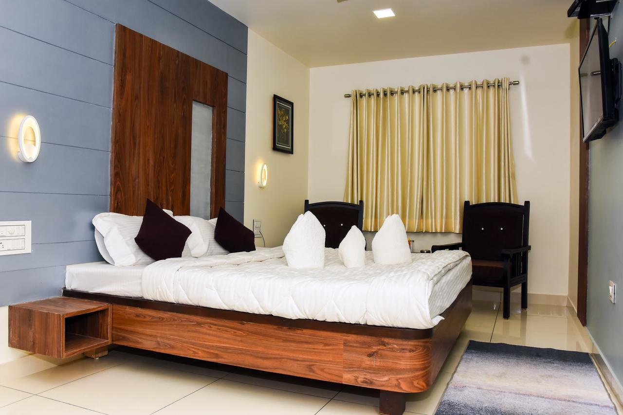 Hotel Shyam Palace Bhuj Esterno foto