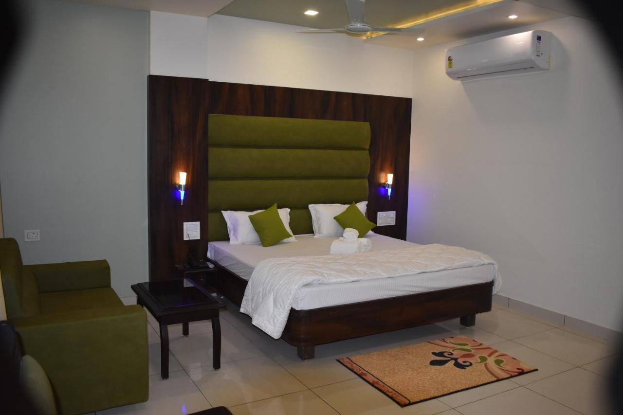 Hotel Shyam Palace Bhuj Esterno foto